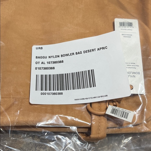 BAGGU Nylon Bowler Bag In Desert Apricot (UO Exclusive) - Picture 7 of 8